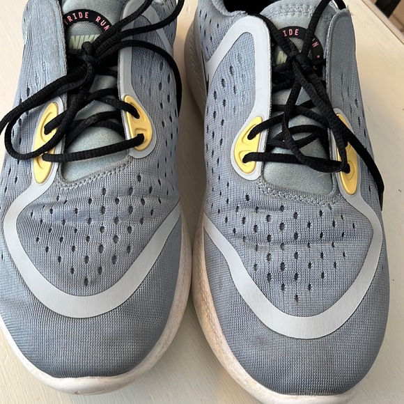 NIKE Joyride Run ladies running sneakers 8.5 - Picture 2 of 11